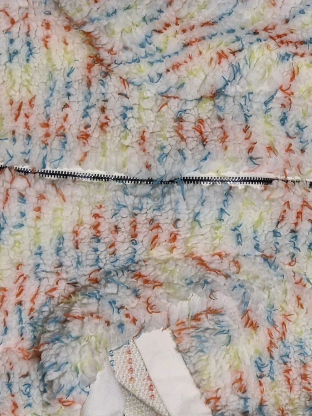 Youly NWT The Artist Dog Hoodie Fluffy White W/MultiColor Confetti Print XXXL